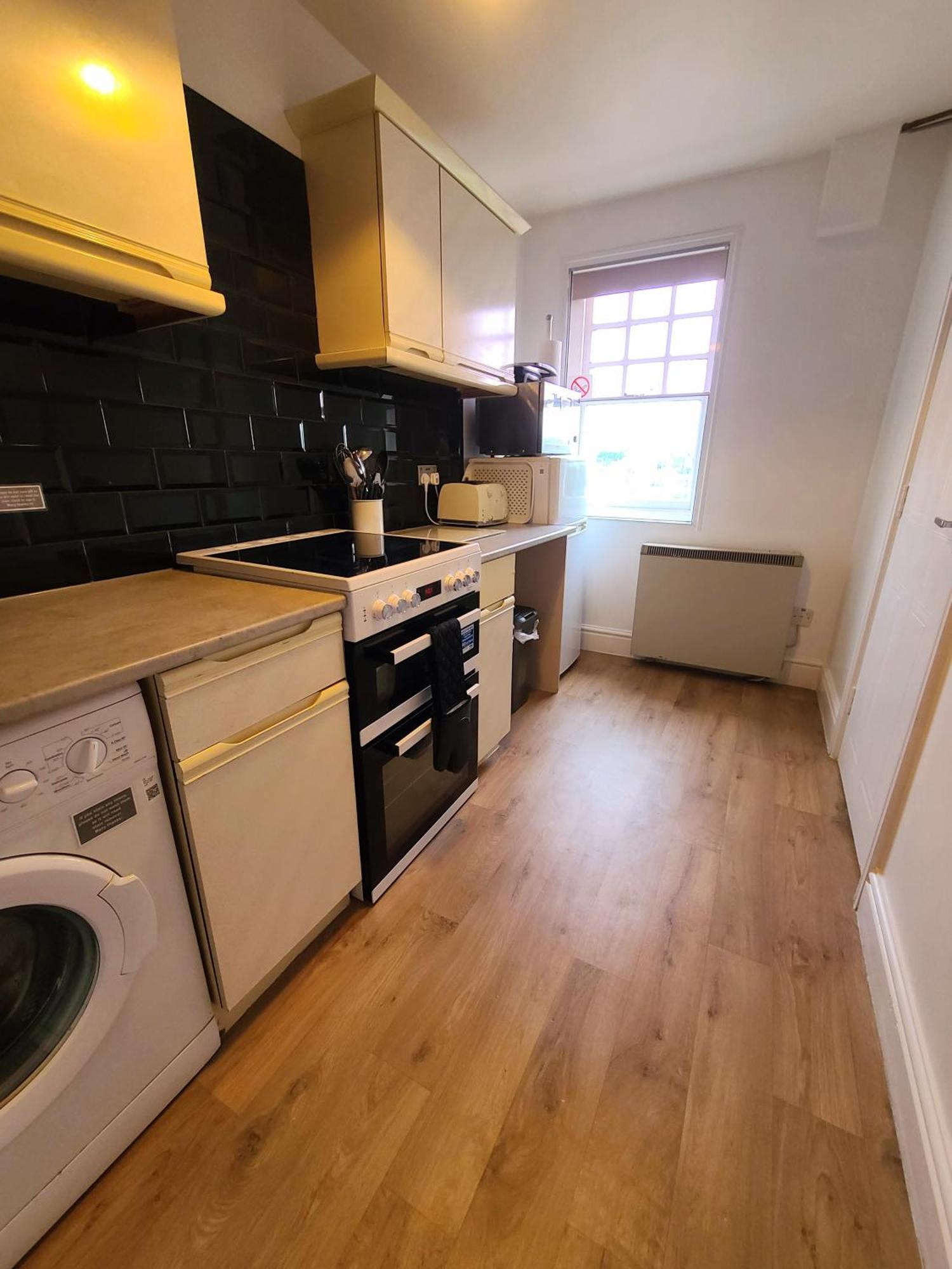 Vale View Apartment, Prestatyn, North Wales - A Stylish, Dog-Friendly Holiday Let Just A 5 Min Walk To Beach & Town! Bagian luar foto