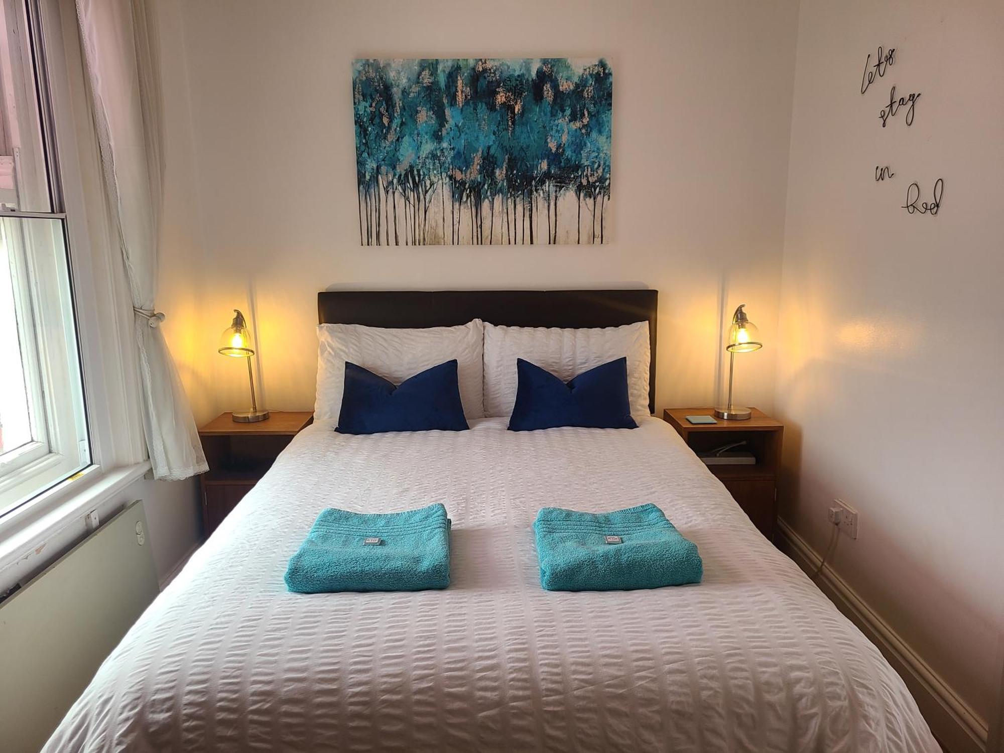 Vale View Apartment, Prestatyn, North Wales - A Stylish, Dog-Friendly Holiday Let Just A 5 Min Walk To Beach & Town! Bagian luar foto